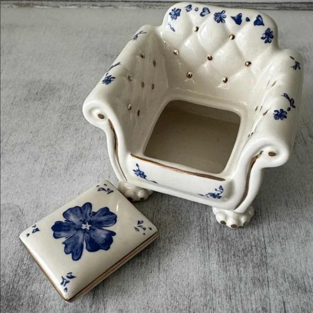 Urban Outfitters Ceramic Armchair Jewelry Box Holder White Blue Floral Unique